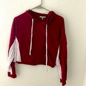 cropped red & white sweatshirt!